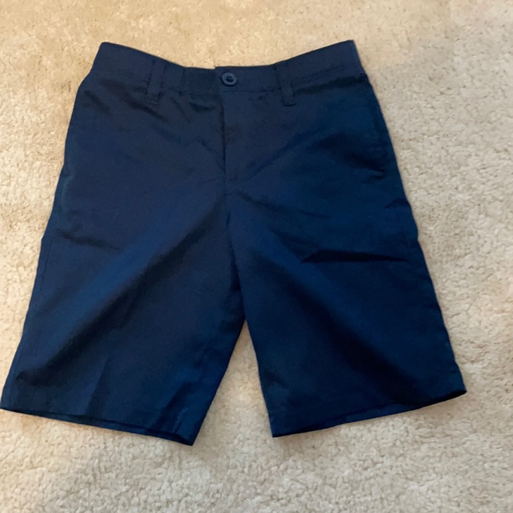 Boys Under Armour shorts size 10